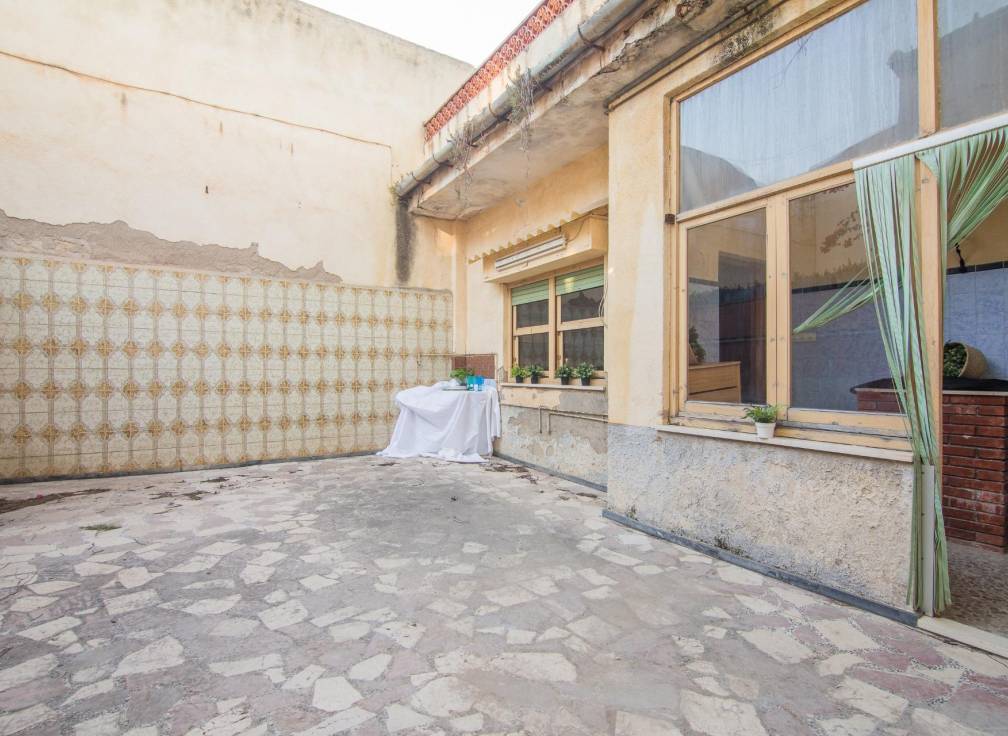 Resale - House - La Romana - CENTRO