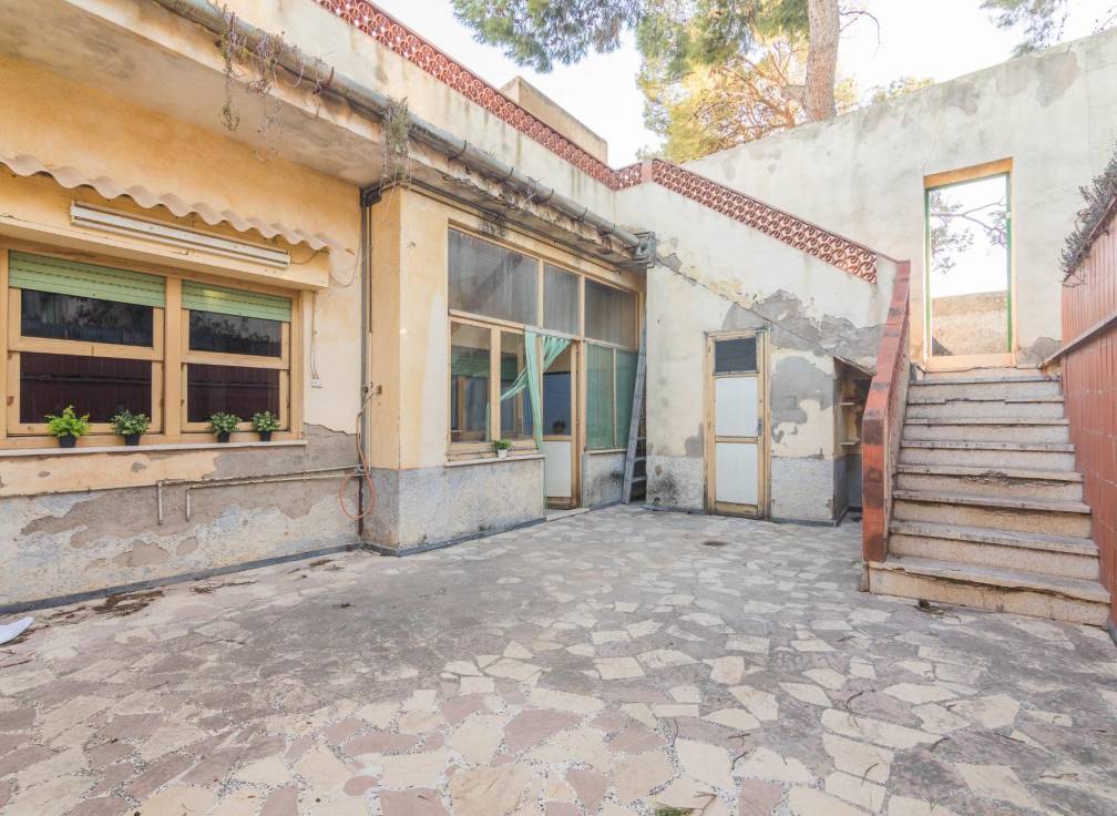 Resale - House - La Romana - CENTRO