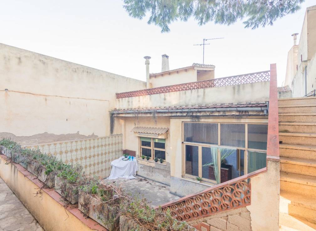 Resale - House - La Romana - CENTRO