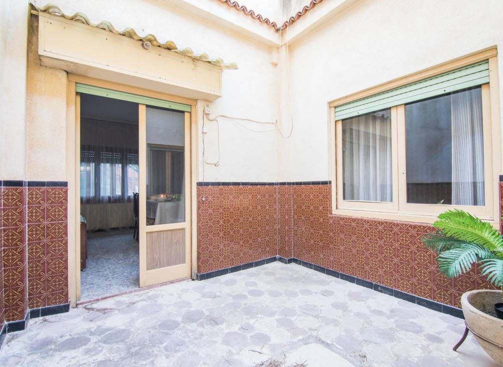 Resale - House - La Romana - CENTRO