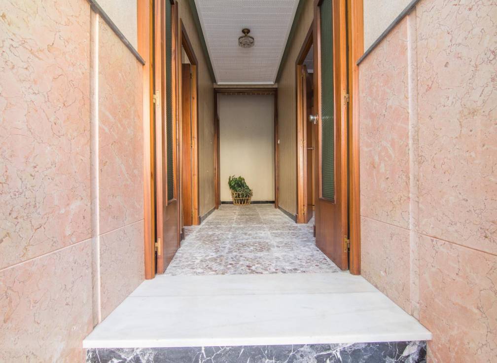 Resale - House - La Romana - CENTRO