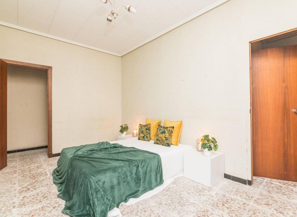 Resale - House - La Romana - CENTRO