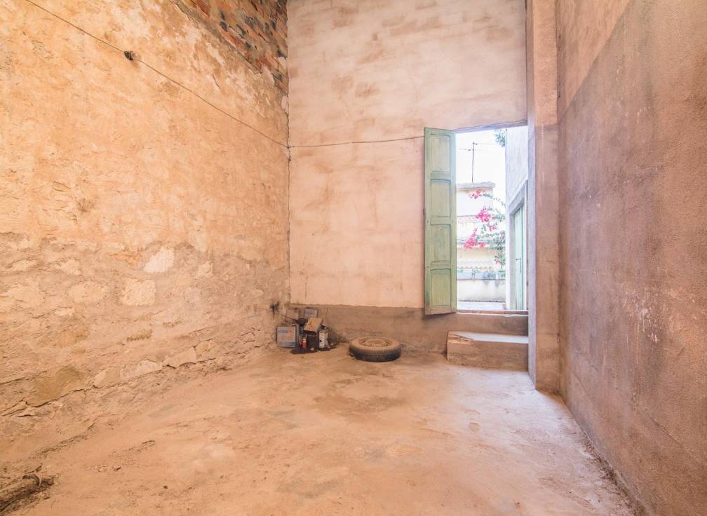 Resale - House - La Romana - CENTRO