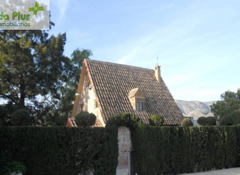 Resale - House with land - Crevillent - Barrosa
