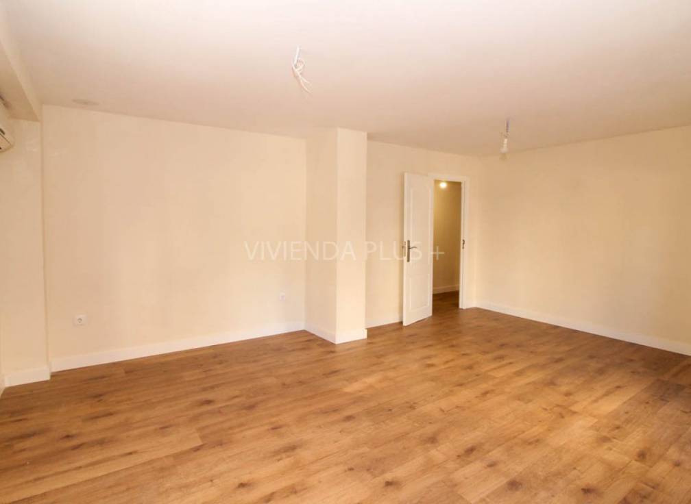 Resale - Mezzanine - Elche - Asilo - Pisos Azules