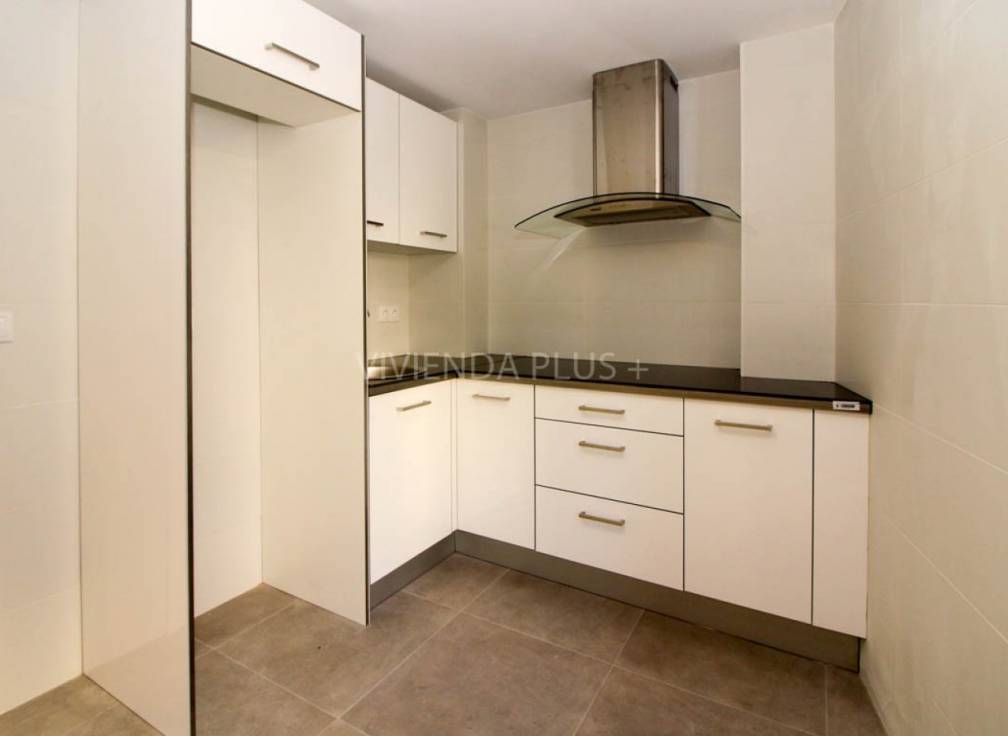 Resale - Mezzanine - Elche - Asilo - Pisos Azules