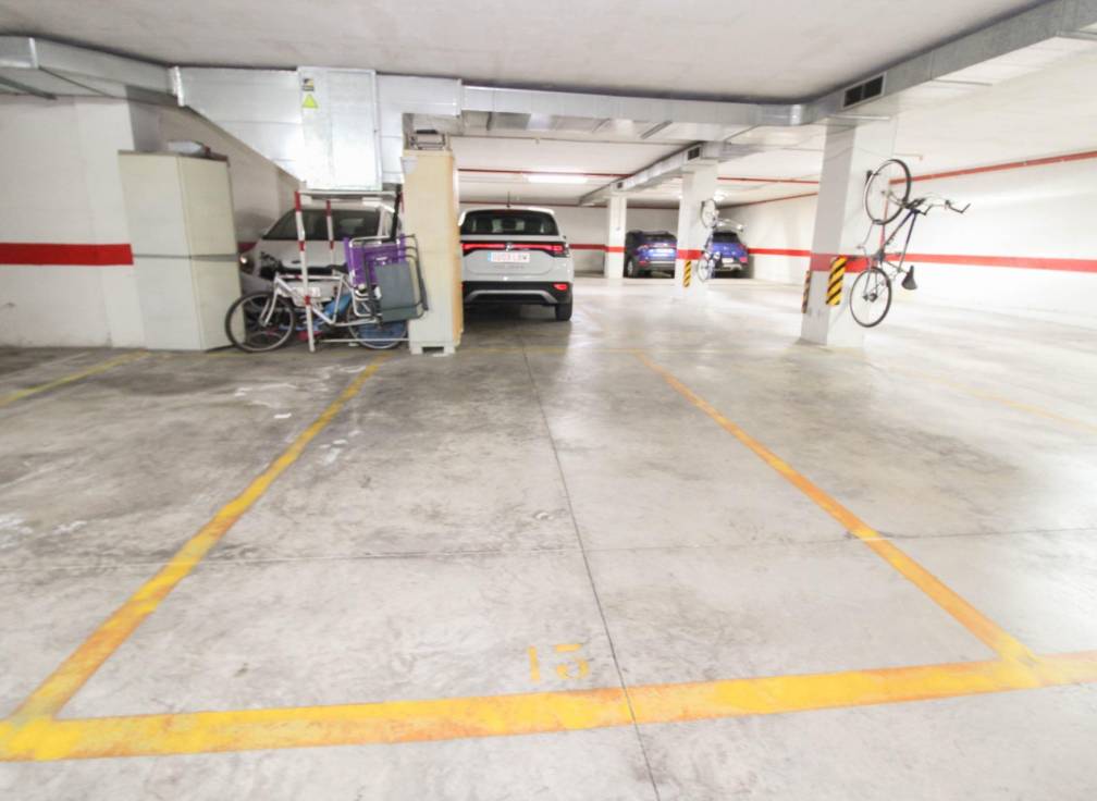Resale - Parking - Elche - Campo de Fútbol