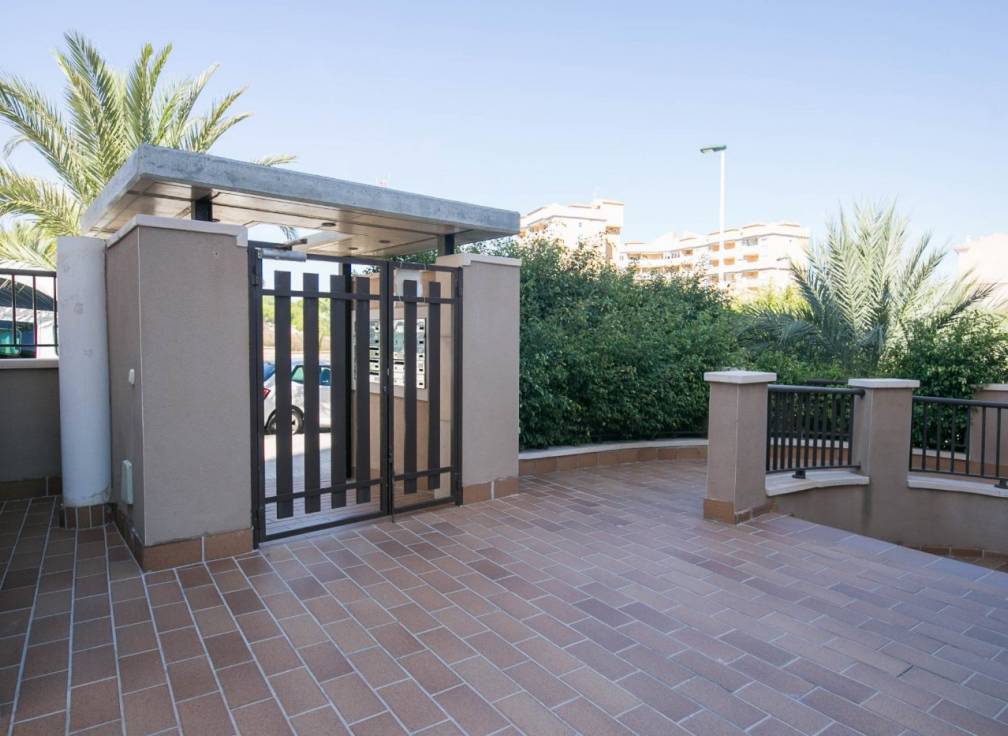 Resale - Townhouse - Arenales del Sol - Calle valladolid