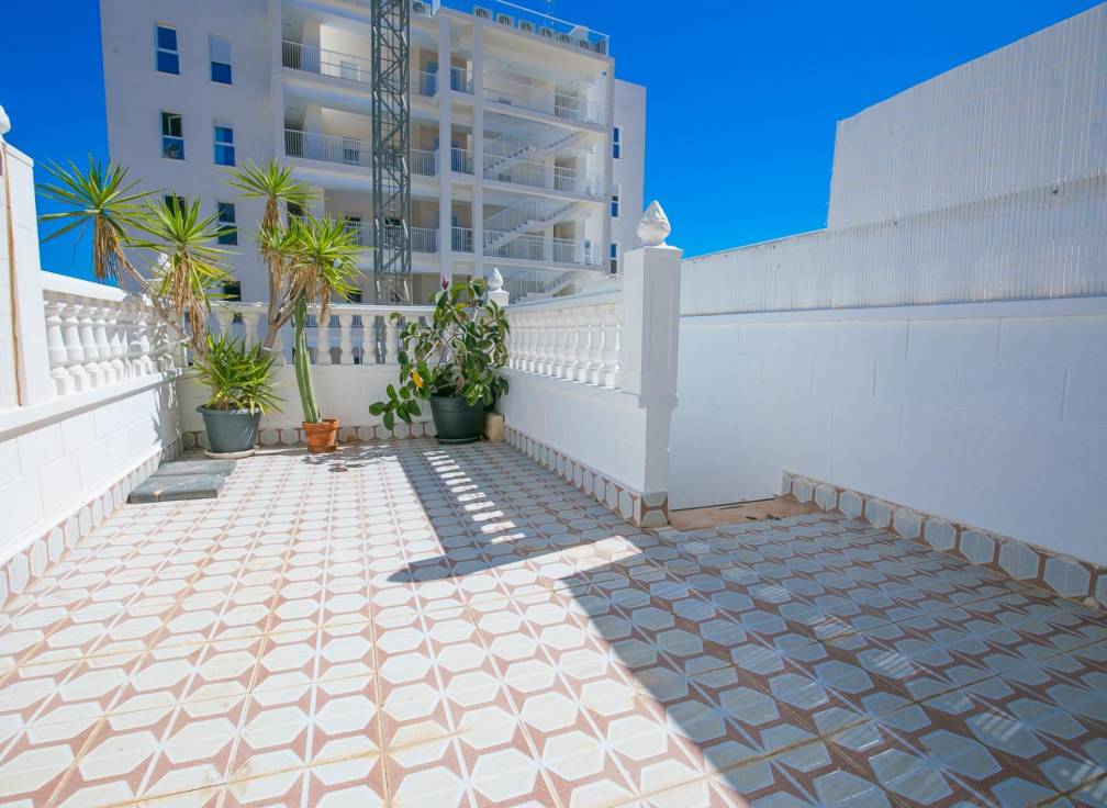 Resale - Townhouse - Arenales del Sol - Tercera linea playa