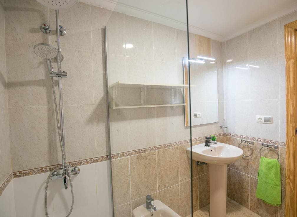 Resale - Townhouse - Arenales del Sol - Tercera linea playa