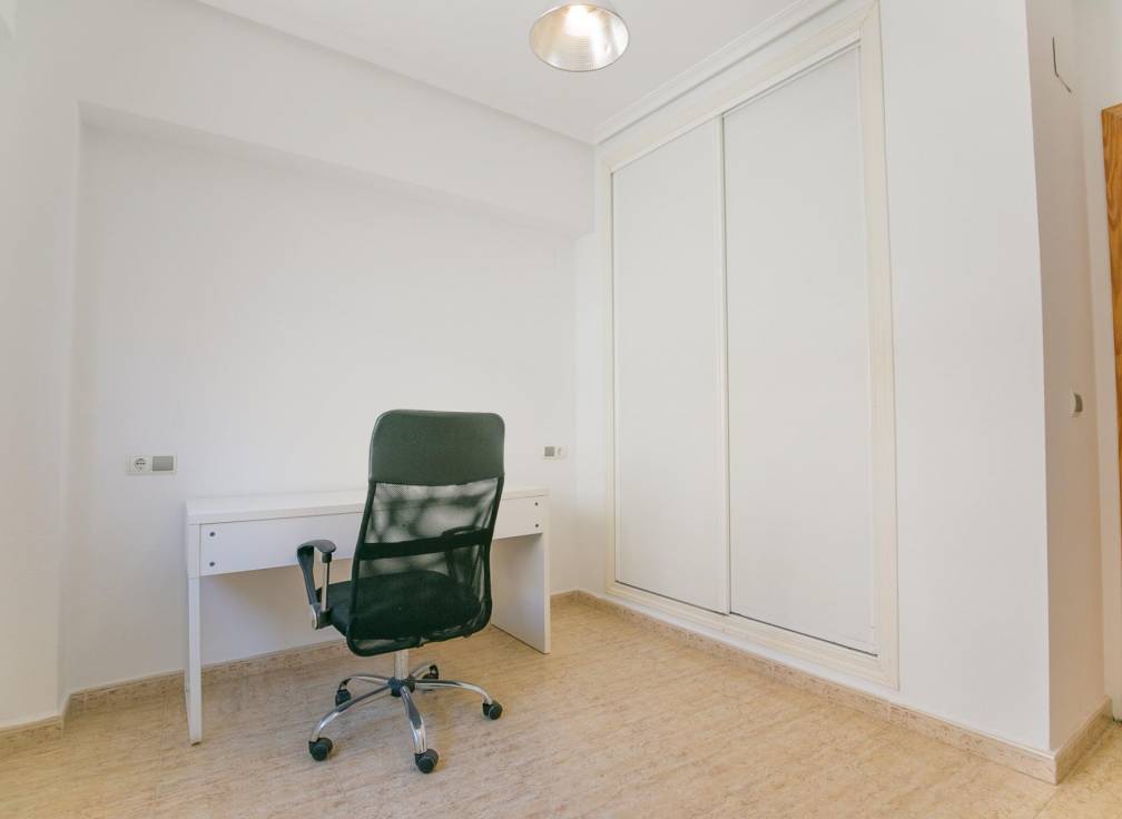 Resale - Townhouse - Arenales del Sol - Tercera linea playa