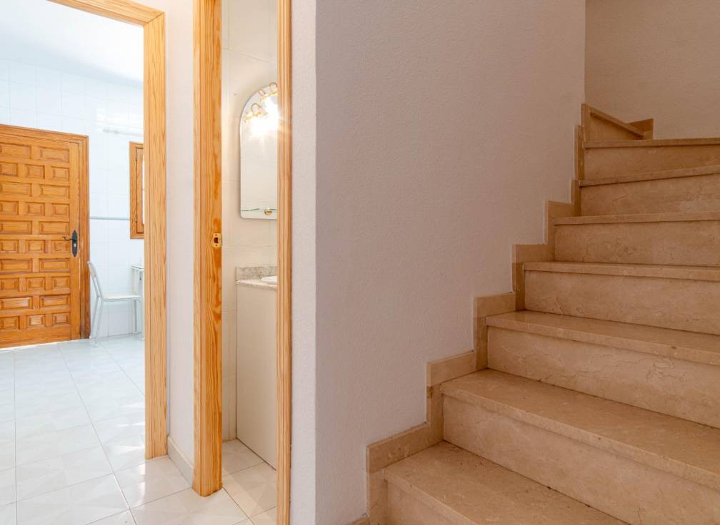 Resale - Townhouse - Arenales del Sol - Zona paseo maritimo