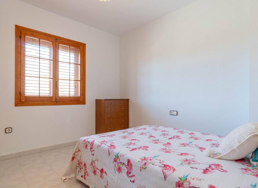 Resale - Townhouse - Arenales del Sol - Zona paseo maritimo