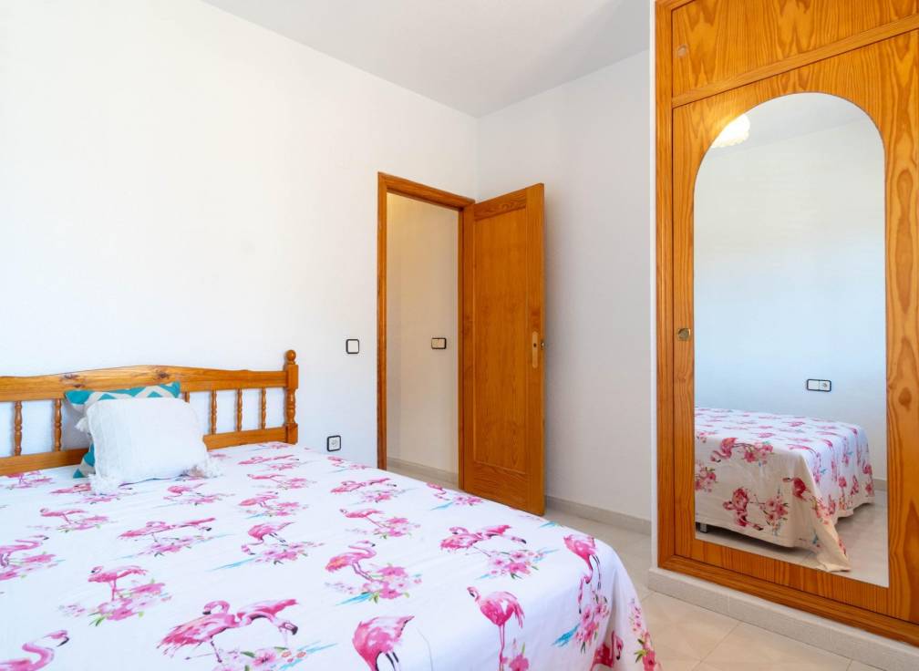 Resale - Townhouse - Arenales del Sol - Zona paseo maritimo