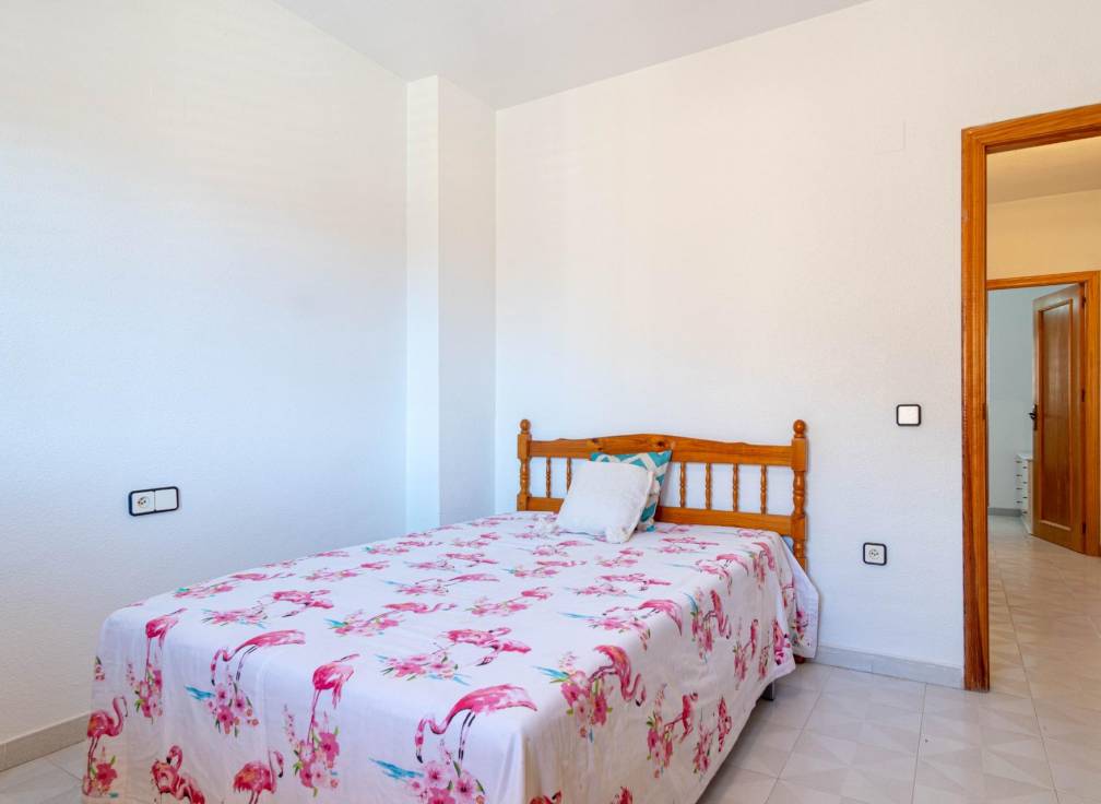 Resale - Townhouse - Arenales del Sol - Zona paseo maritimo