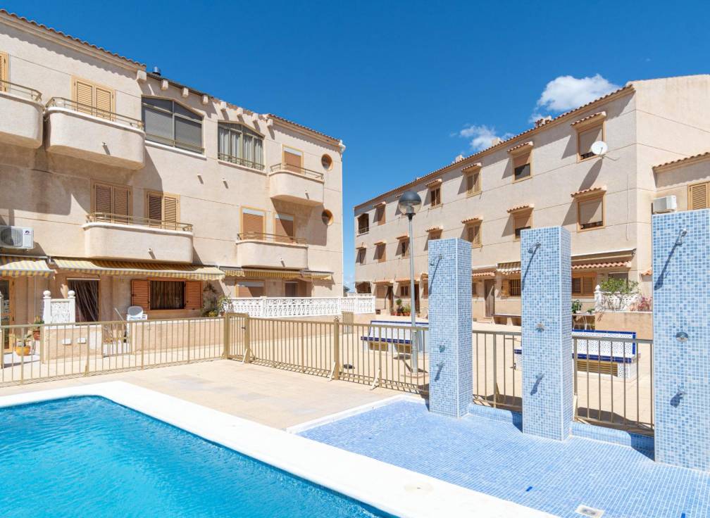 Resale - Townhouse - Arenales del Sol - Zona paseo maritimo