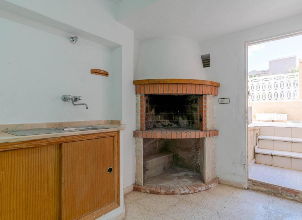 Resale - Townhouse - Arenales del Sol - Zona paseo maritimo