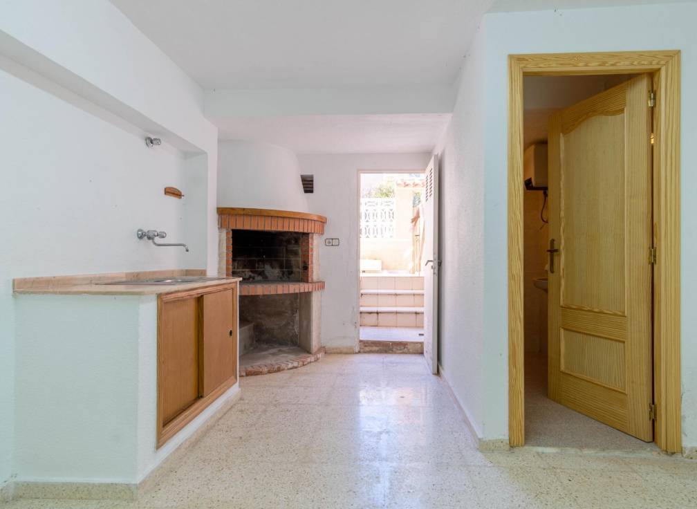 Resale - Townhouse - Arenales del Sol - Zona paseo maritimo