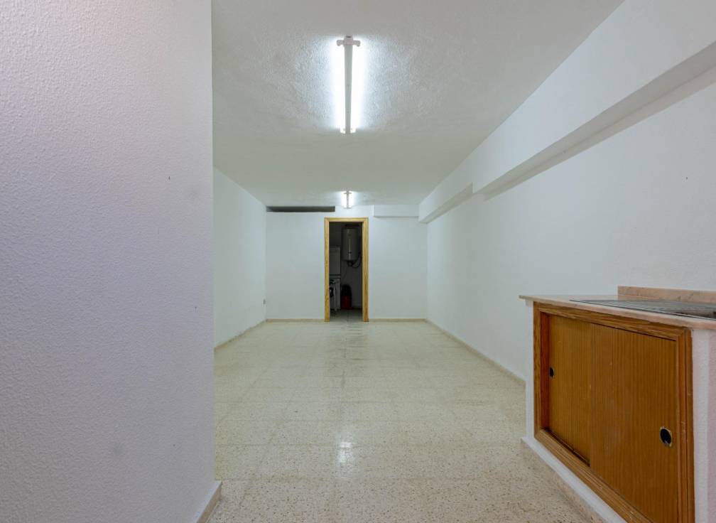 Resale - Townhouse - Arenales del Sol - Zona paseo maritimo