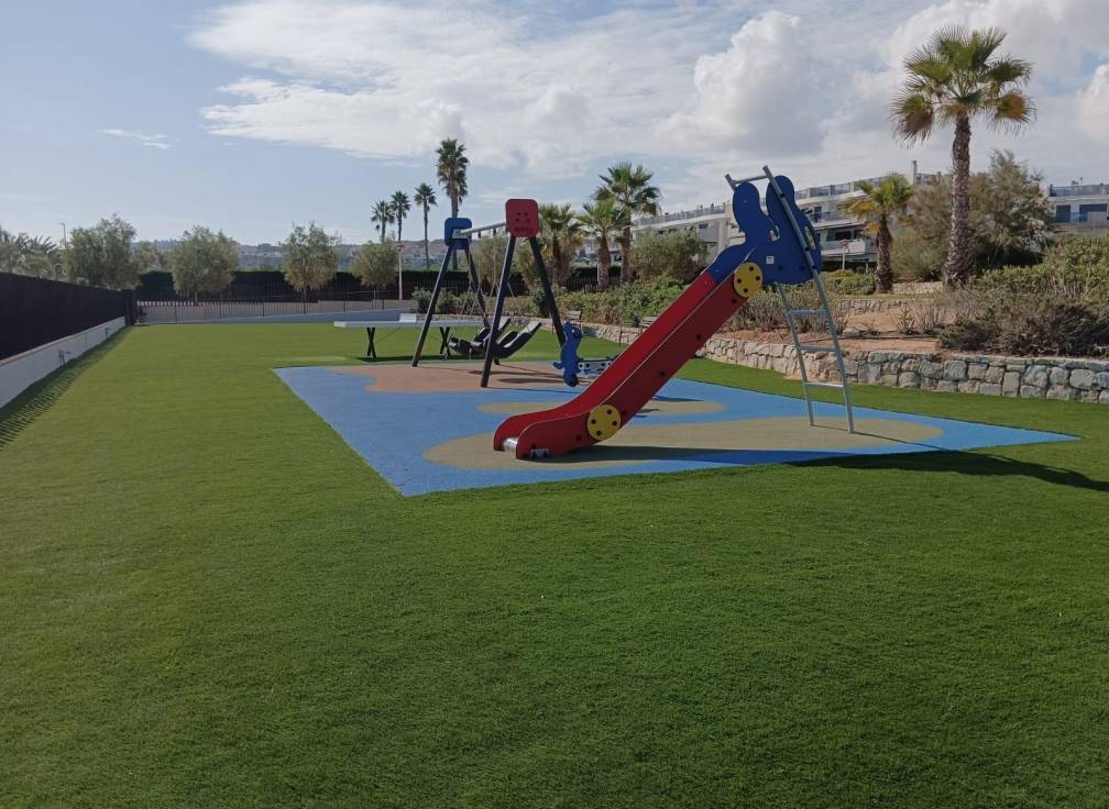 Resale - Townhouse - Arenales del Sol