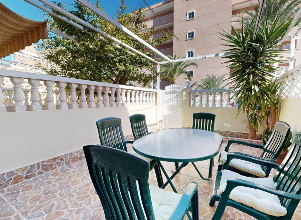 Resale - Townhouse - Arenales del Sol