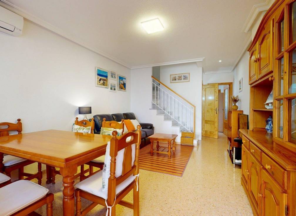 Resale - Townhouse - Arenales del Sol