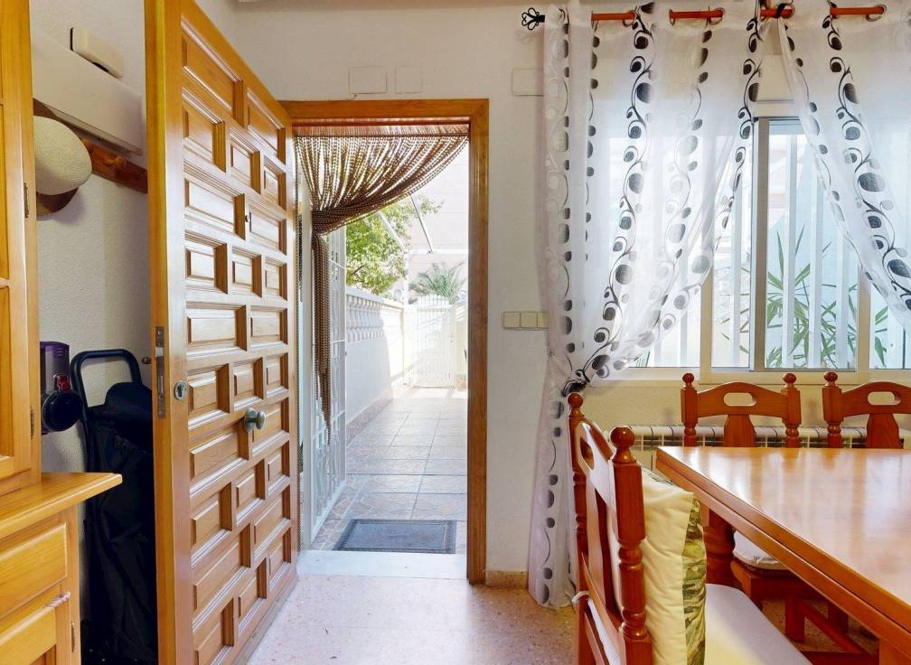 Resale - Townhouse - Arenales del Sol