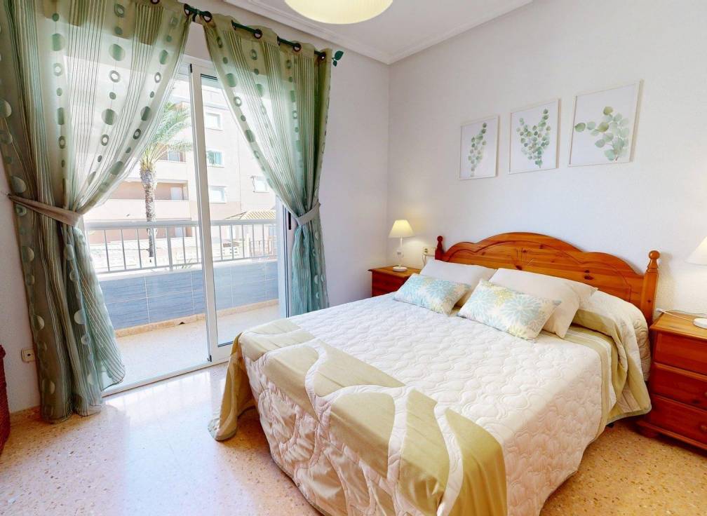 Resale - Townhouse - Arenales del Sol