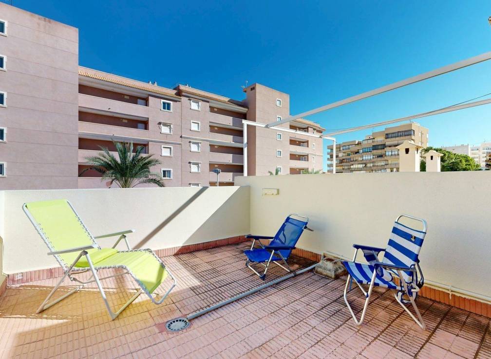 Resale - Townhouse - Arenales del Sol