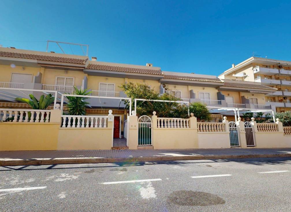 Resale - Townhouse - Arenales del Sol