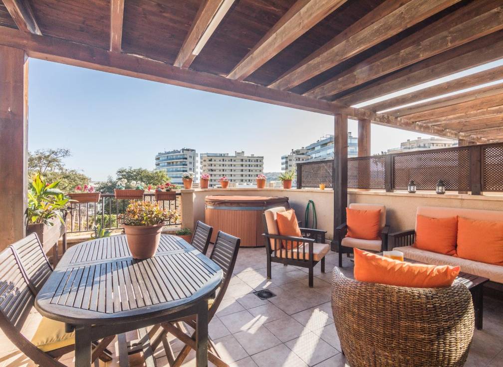 Resale - Townhouse - Arenales del Sol