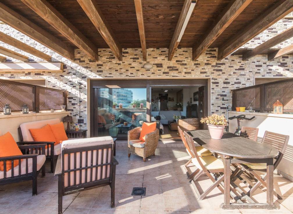 Resale - Townhouse - Arenales del Sol