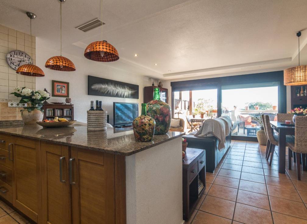 Resale - Townhouse - Arenales del Sol