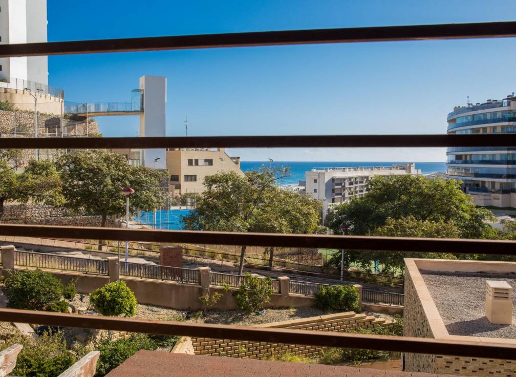 Resale - Townhouse - Arenales del Sol