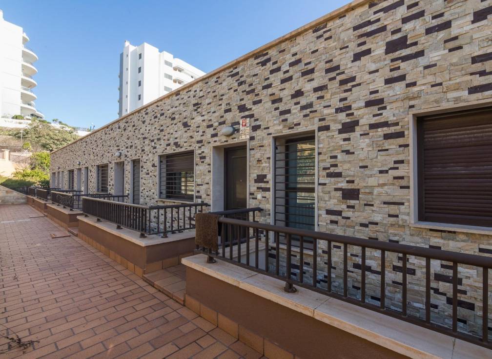 Resale - Townhouse - Arenales del Sol