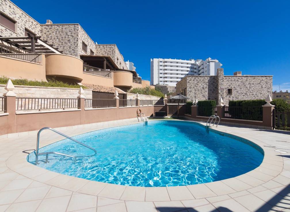 Resale - Townhouse - Arenales del Sol