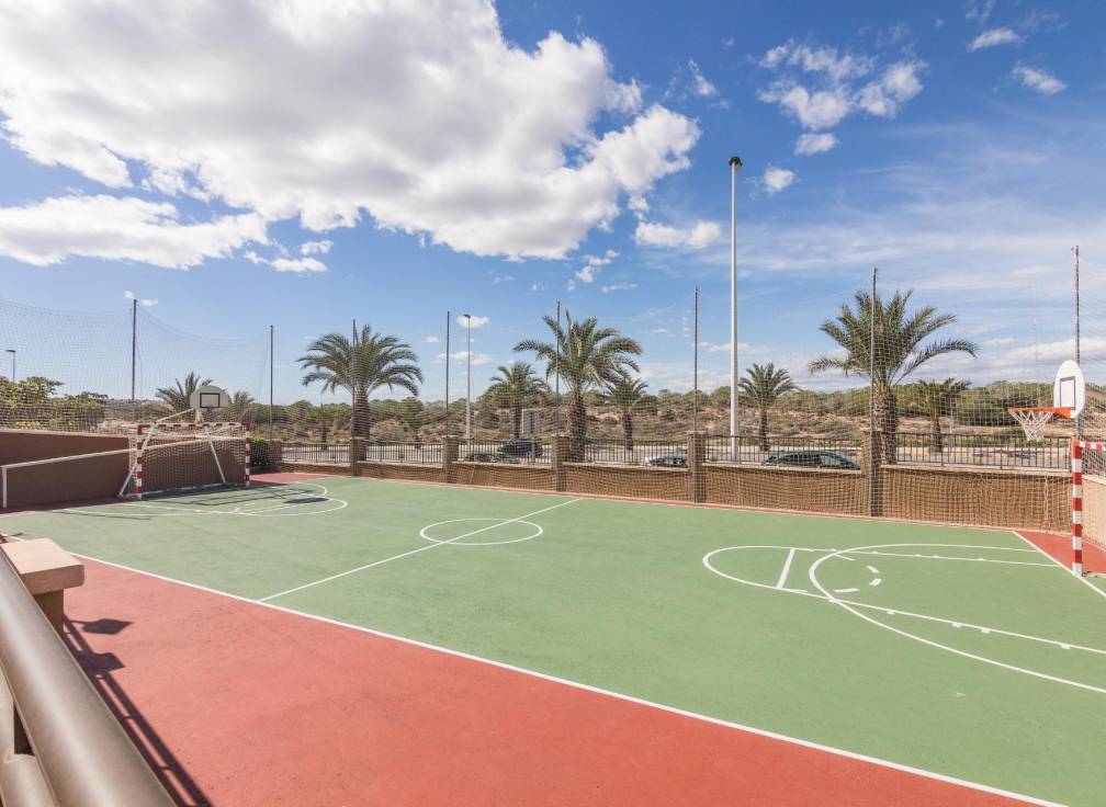 Resale - Townhouse - Arenales del Sol