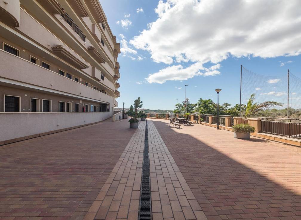 Resale - Townhouse - Arenales del Sol