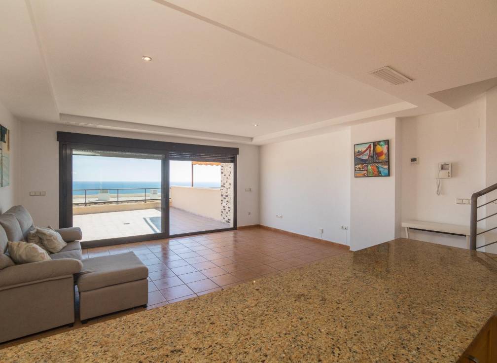 Resale - Townhouse - Arenales del Sol