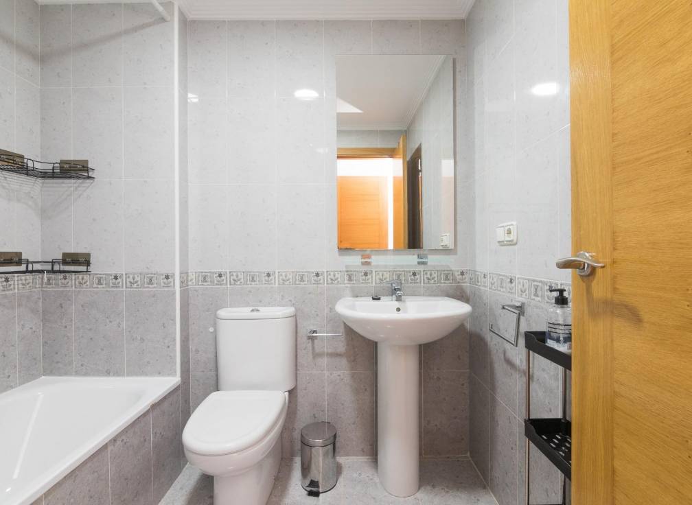 Resale - Townhouse - Arenales del Sol