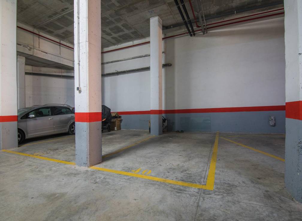 Resale - Townhouse - Arenales del Sol