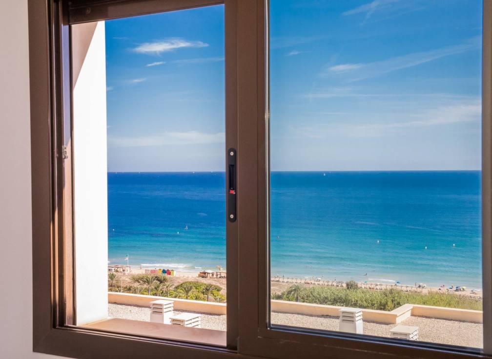 Resale - Townhouse - Arenales del Sol