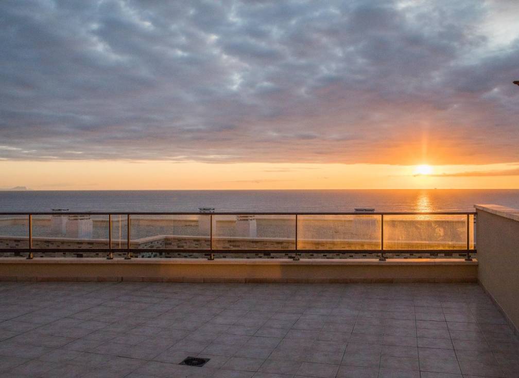 Resale - Townhouse - Arenales del Sol