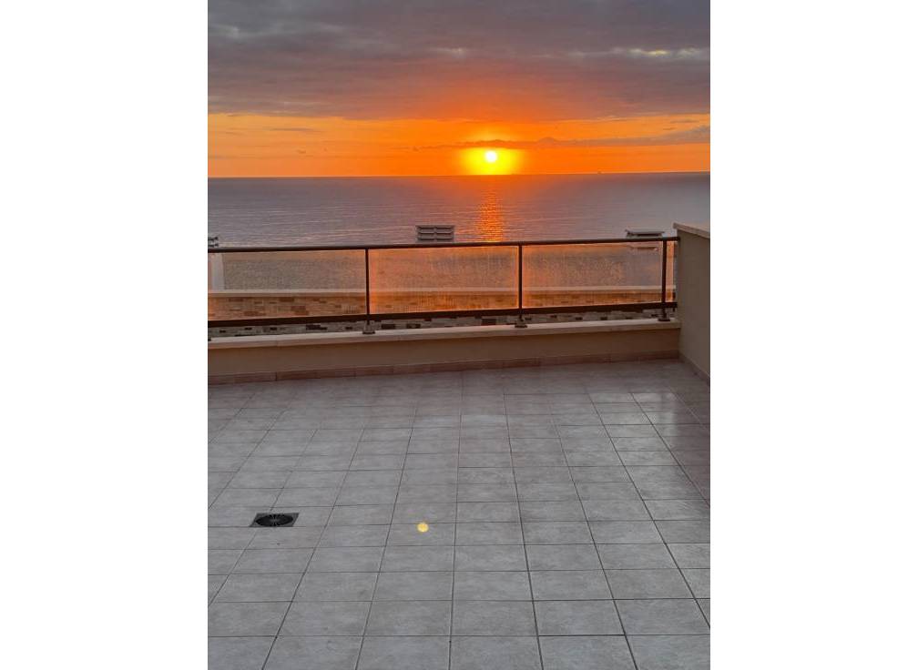 Resale - Townhouse - Arenales del Sol