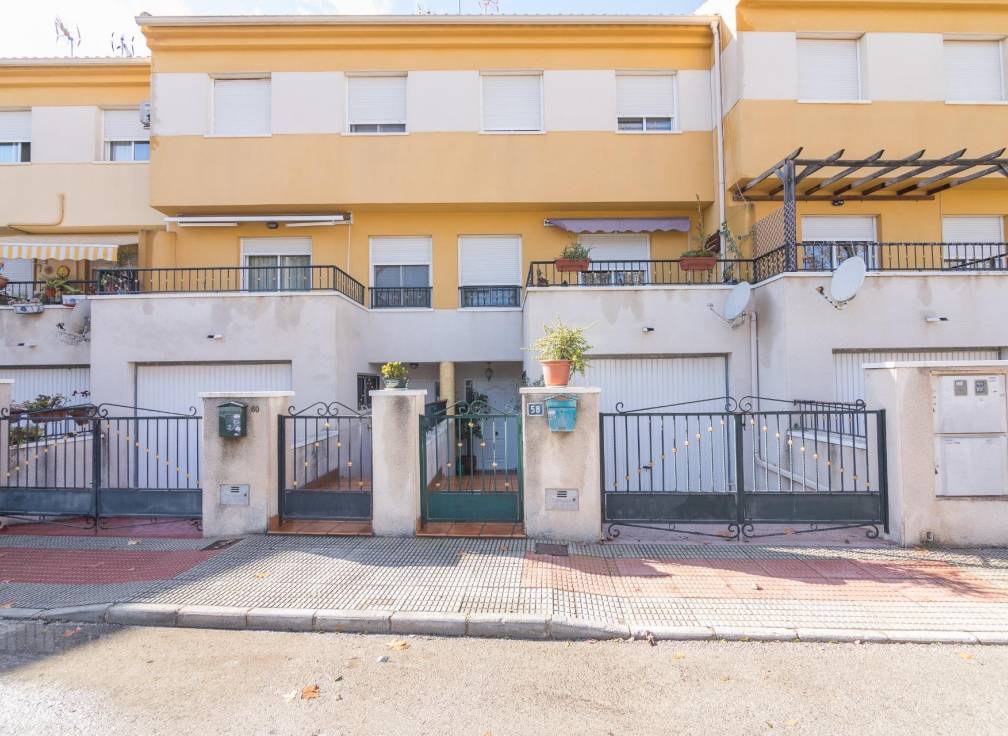 Resale - Townhouse - Catral - Comunidad valenciana