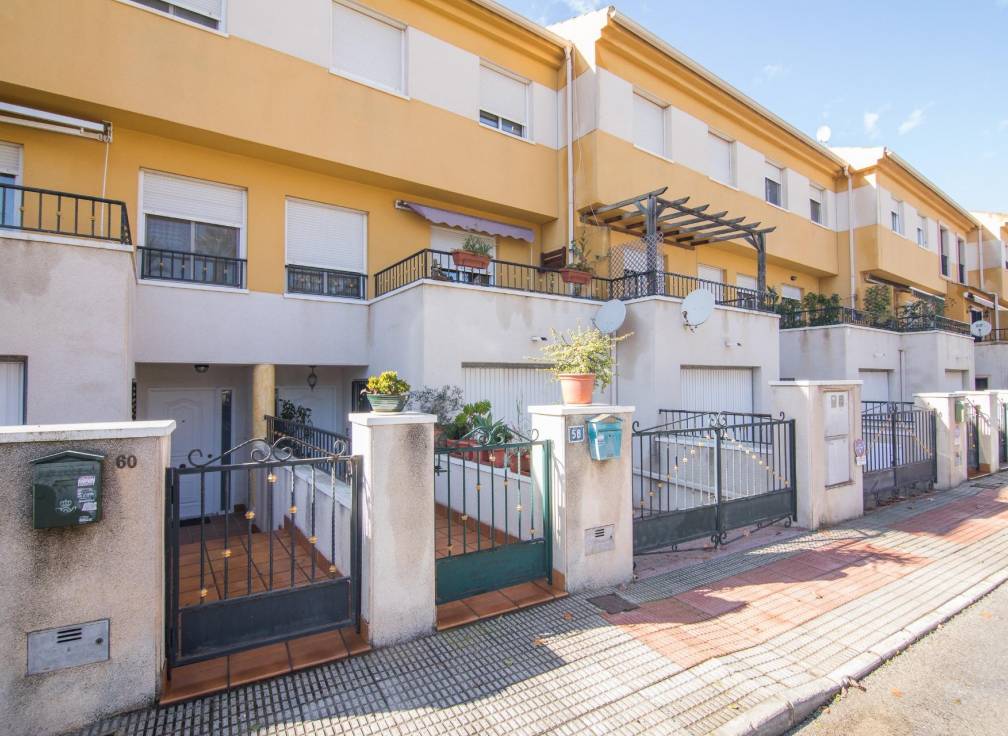 Resale - Townhouse - Catral - Comunidad valenciana