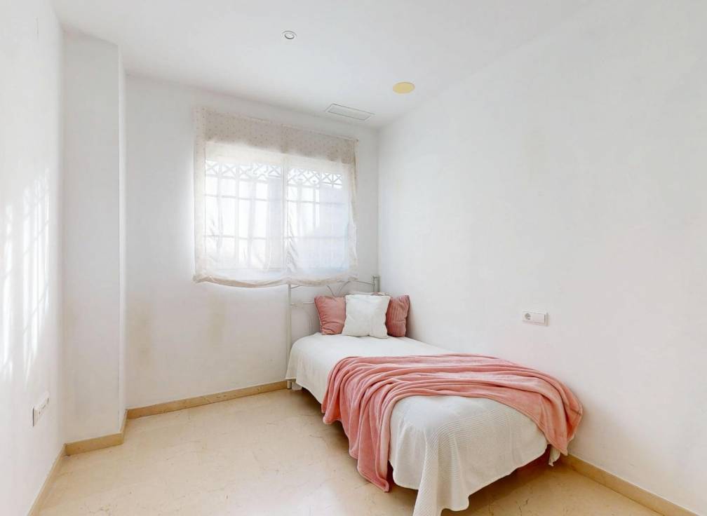 Resale - Townhouse - Elche - Campo de Fútbol