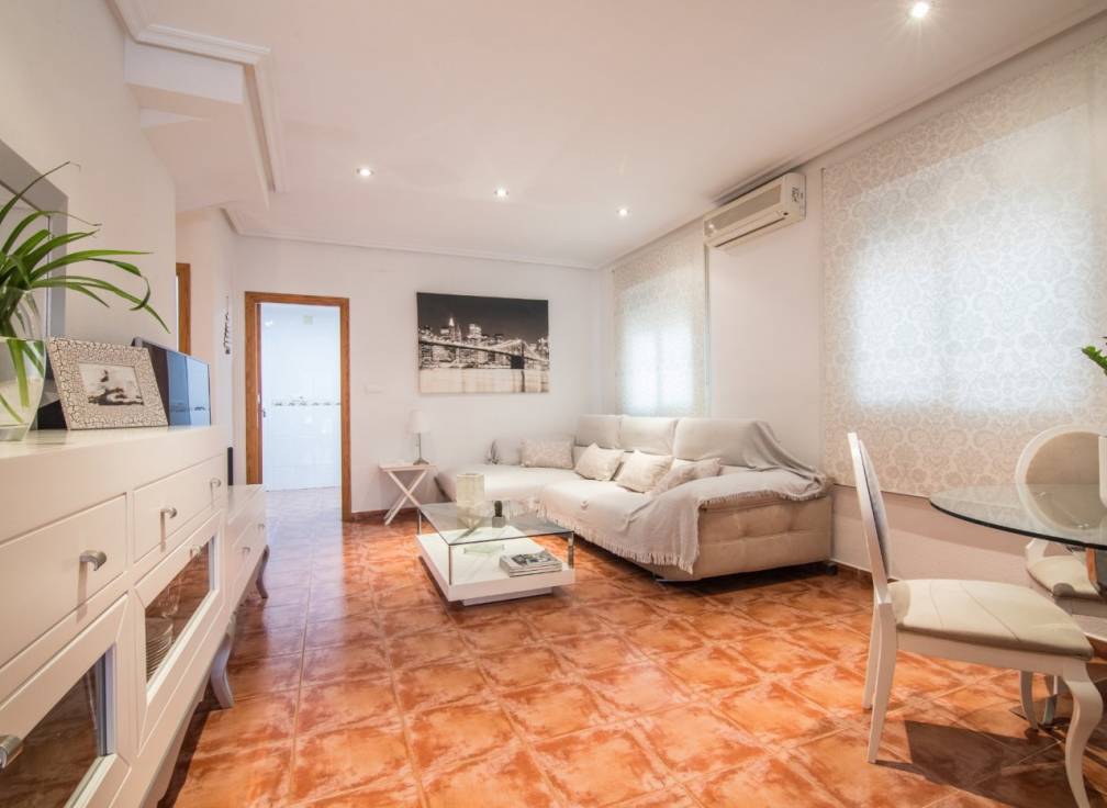 Resale - Townhouse - Elche Pedanías - Valverde