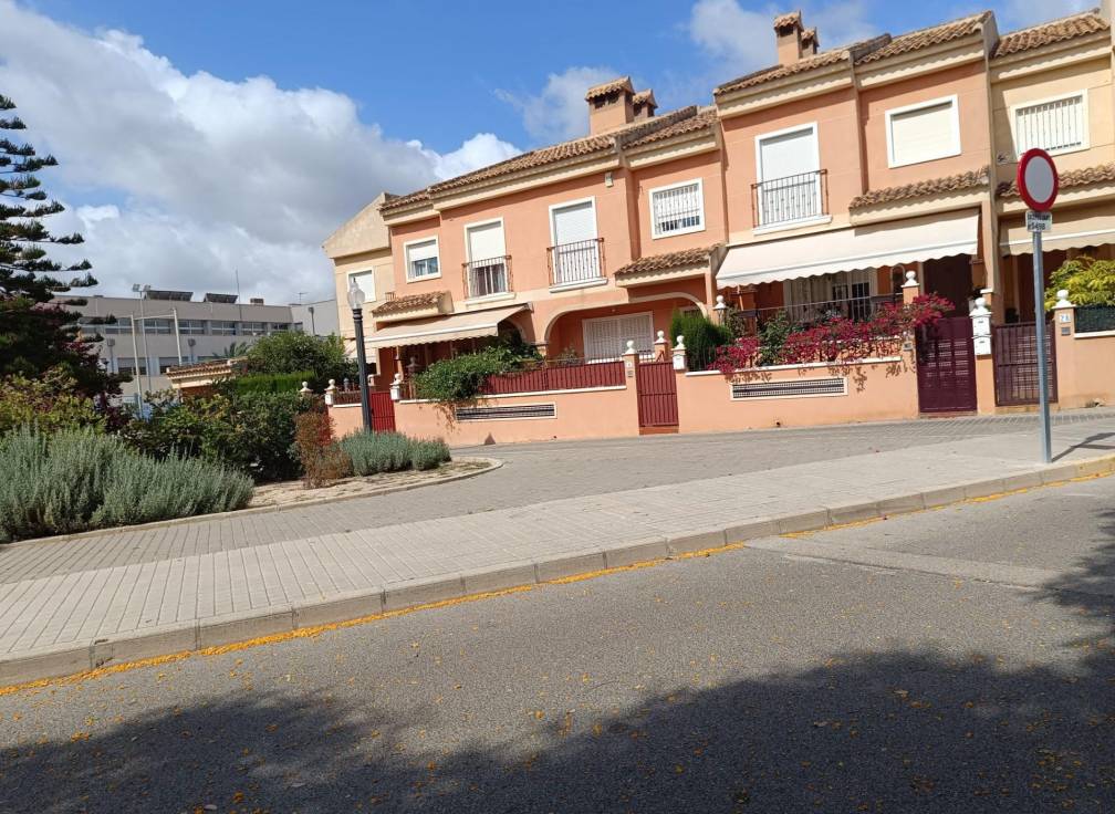 Resale - Townhouse - Perleta - Maitino-Perleta