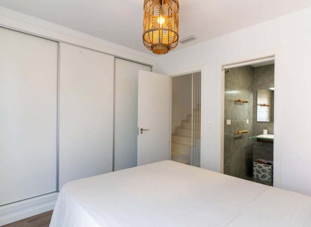 Resale - Townhouse - Santa Pola - Eroski